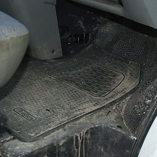 Detailing wnętrza samochodu – realizacja Cleanpark Szczecin 1